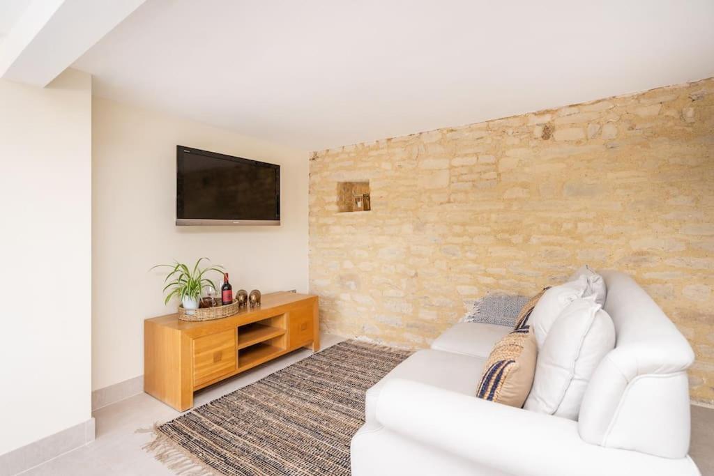 Beautiful One-Bed Countryside Retreat In Bath Apartment Exterior photo